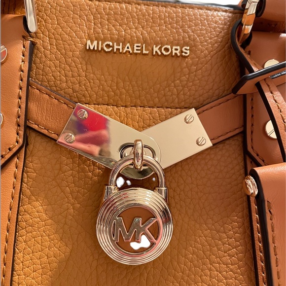 Michael Kors Nouveau Hamilton small pebbled leather satchel - Picture 5 of 12